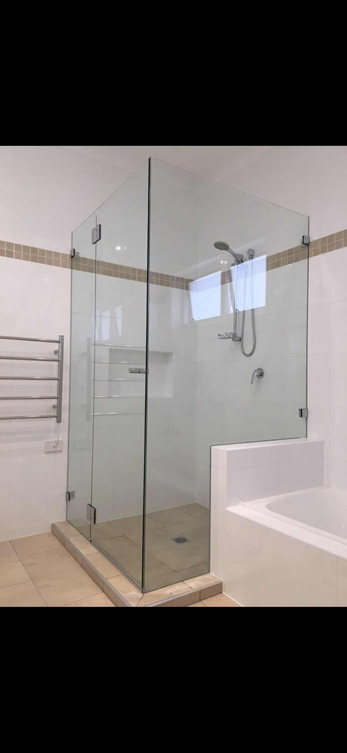 Screen replacement after Sydney